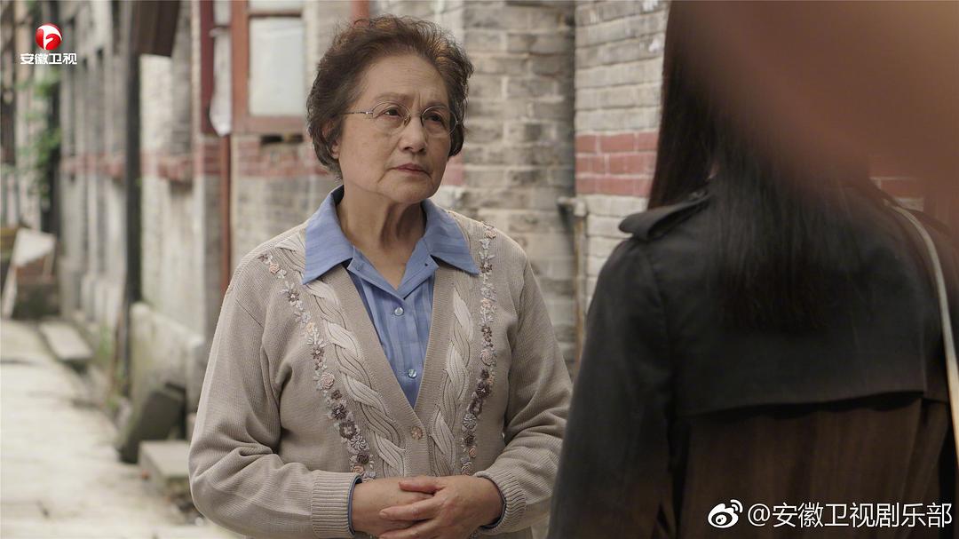 《外滩钟声》剧照第24张图片