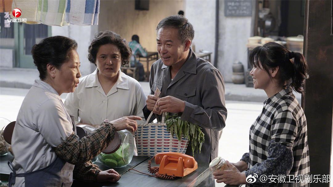 《外滩钟声》剧照第23张图片