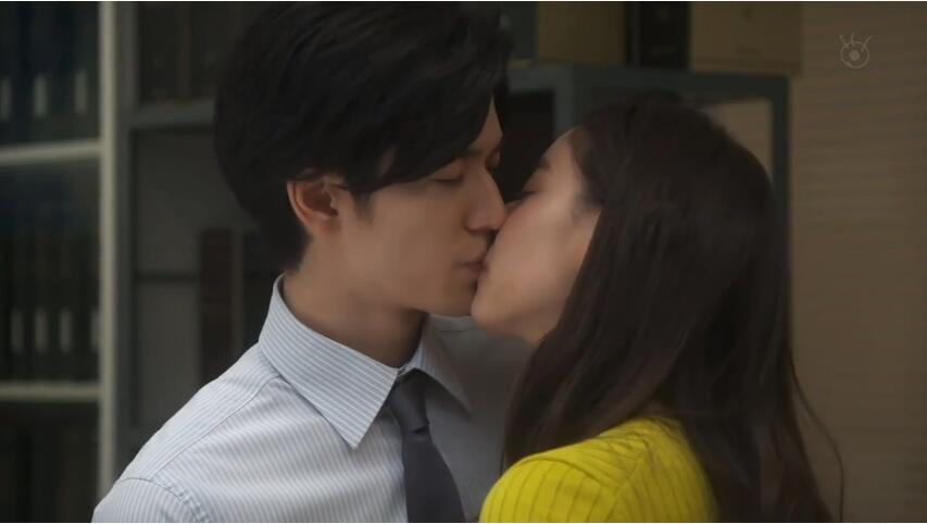 《金装律师》剧照第23张图片