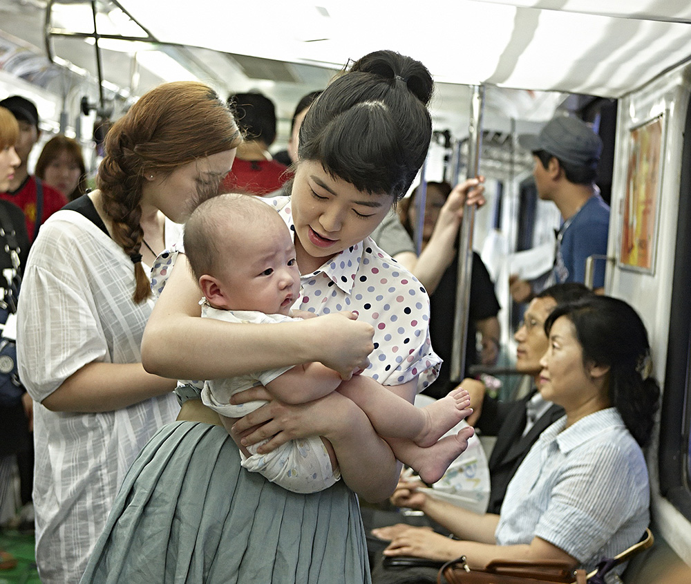 《奇怪的她》海报第33张图片