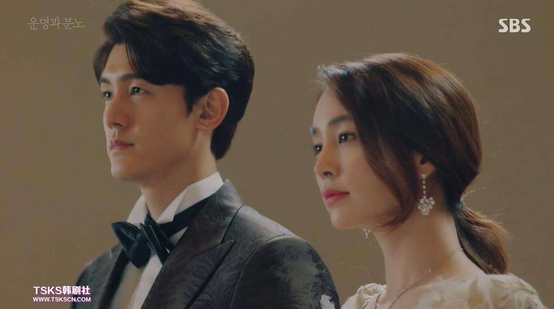 《命运与愤怒》剧照