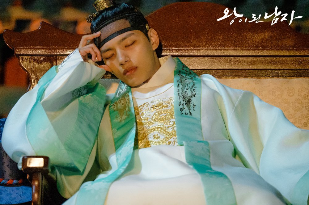 《双面君王》剧照第27张图片