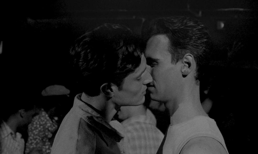 《1985》剧照第12张图片