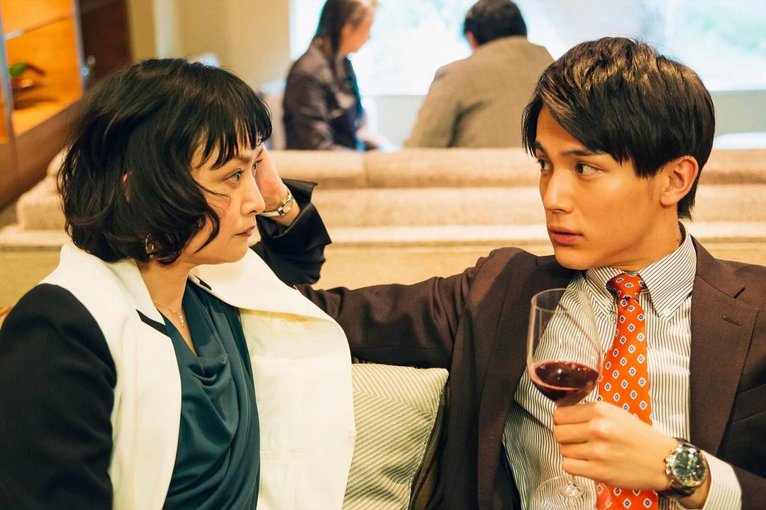 《丑闻专门律师》剧照第17张图片