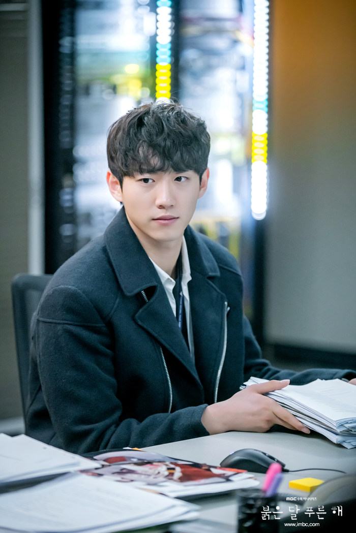 《赤月青日》海报第39张图片