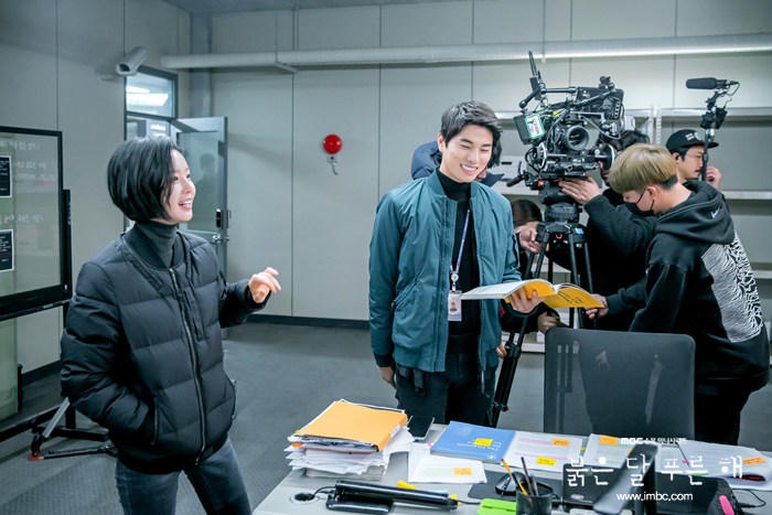 《赤月青日》海报第22张图片