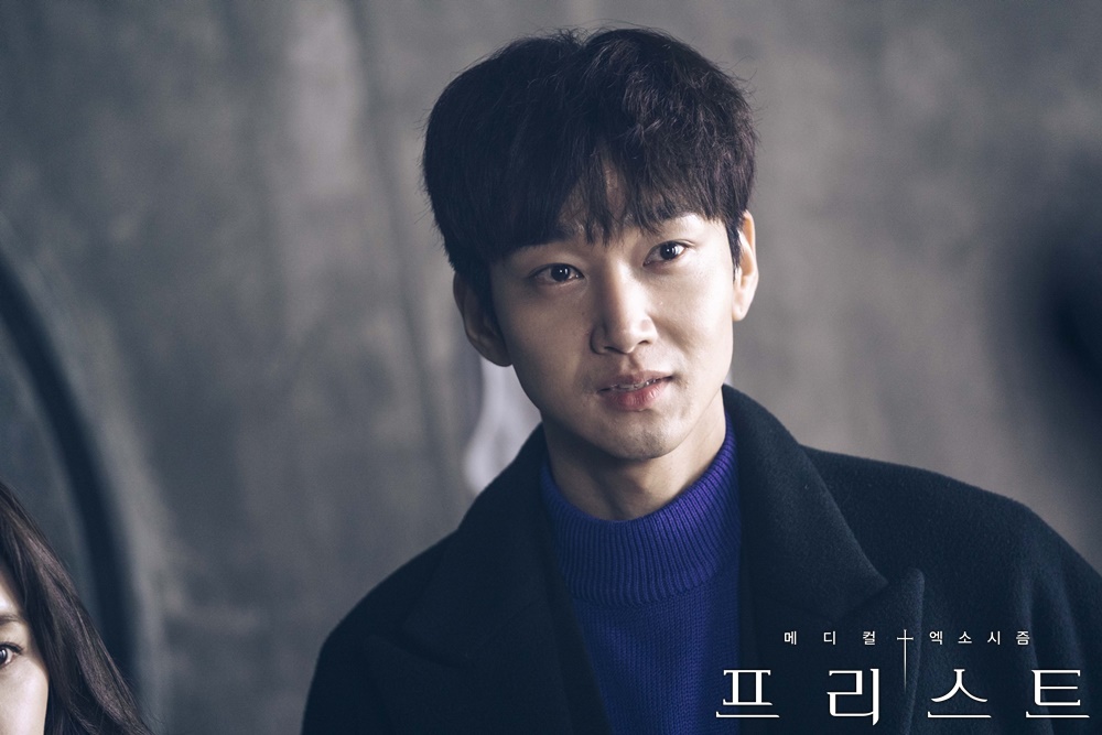 《司祭》海报第25张图片