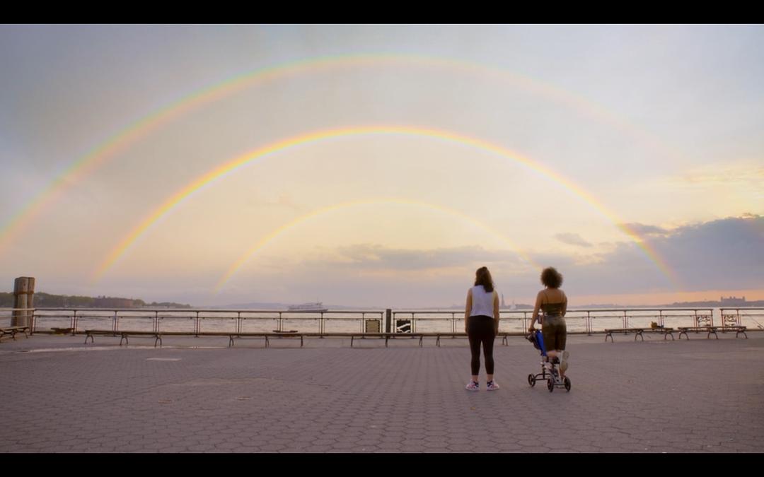 《大城小妞第五季》剧照