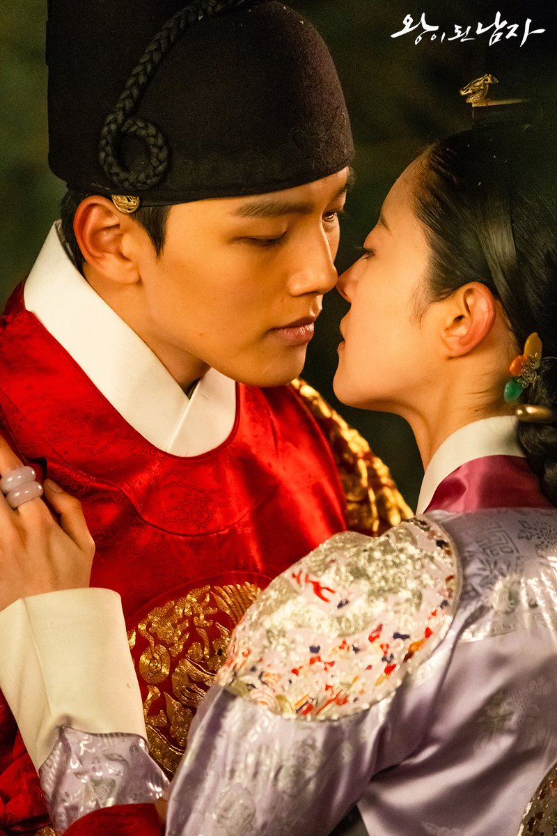 《双面君王》剧照第52张图片