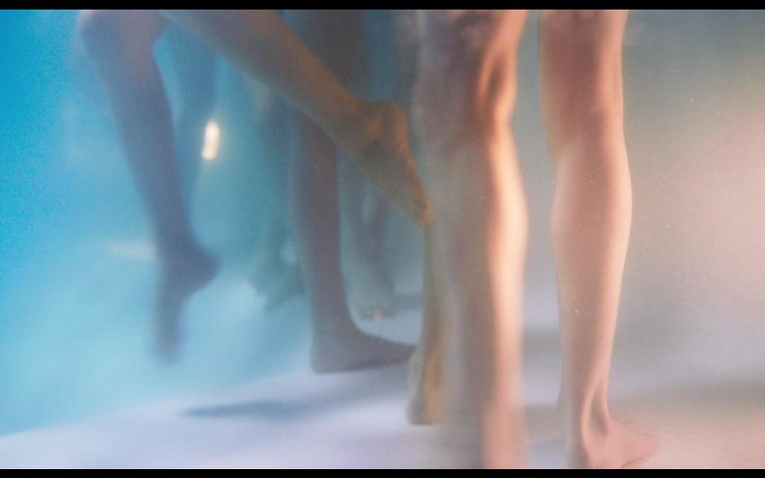 《女孩》海报第29张图片