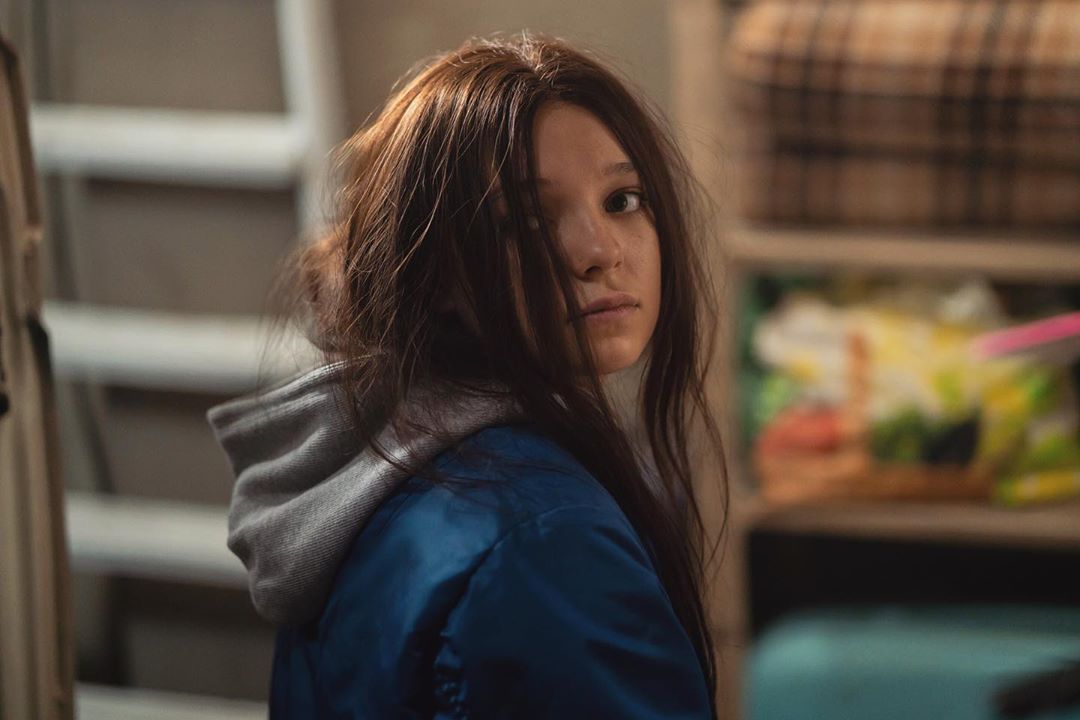 《汉娜第一季》海报第12张图片