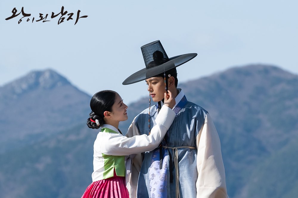 《双面君王》剧照