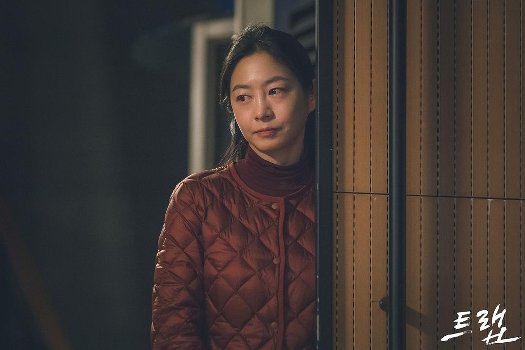 《圈套》海报第27张图片