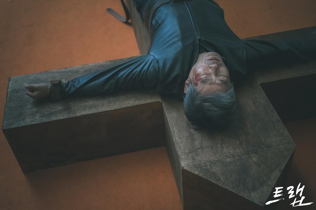 《圈套》海报第25张图片