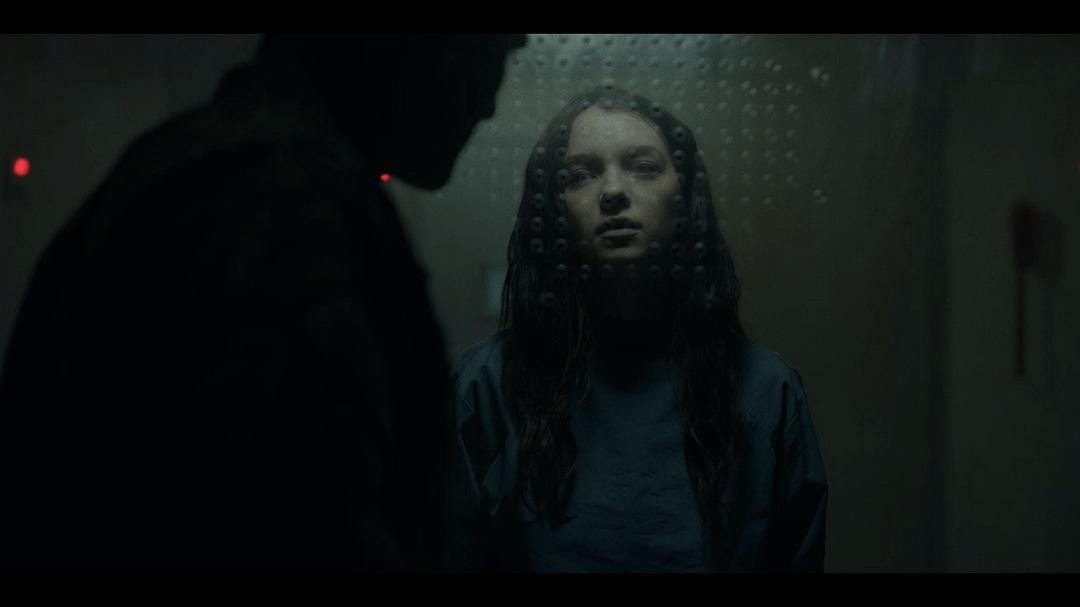 《汉娜第一季》海报第38张图片