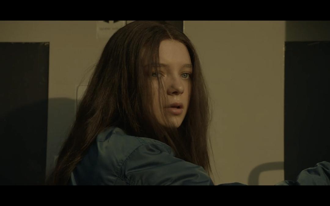 《汉娜第一季》海报第29张图片