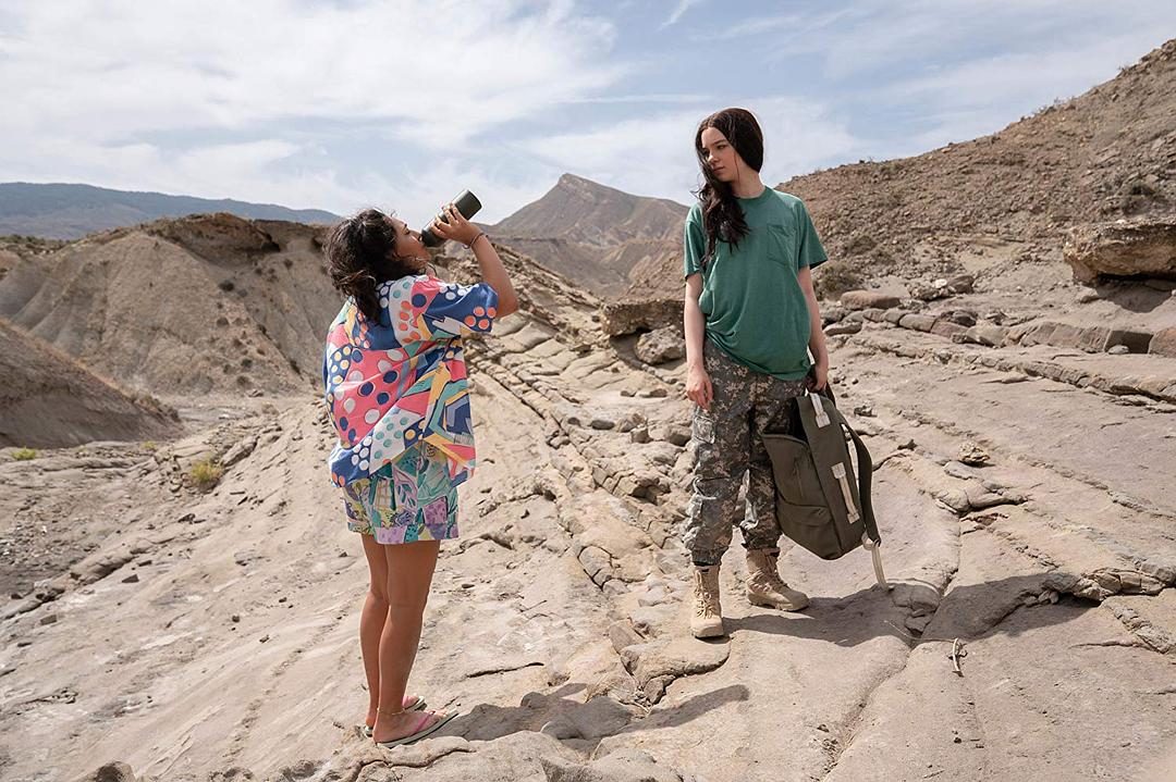 《汉娜第一季》海报第11张图片