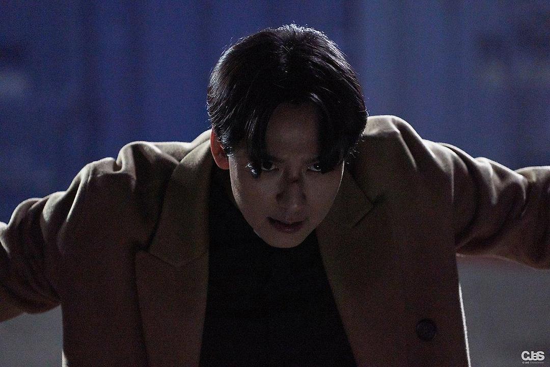 《热血司祭》海报第55张图片