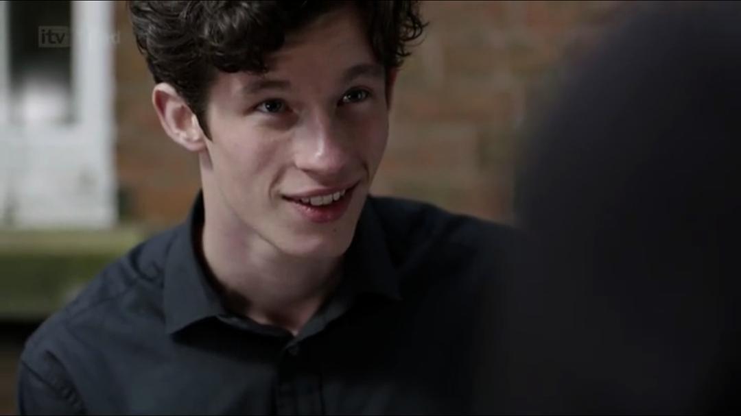 《渐行渐远》剧照第27张图片