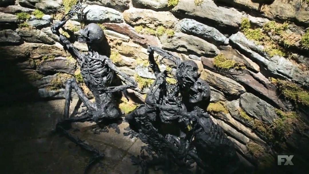 《吸血鬼生活第一季》海报第10张图片