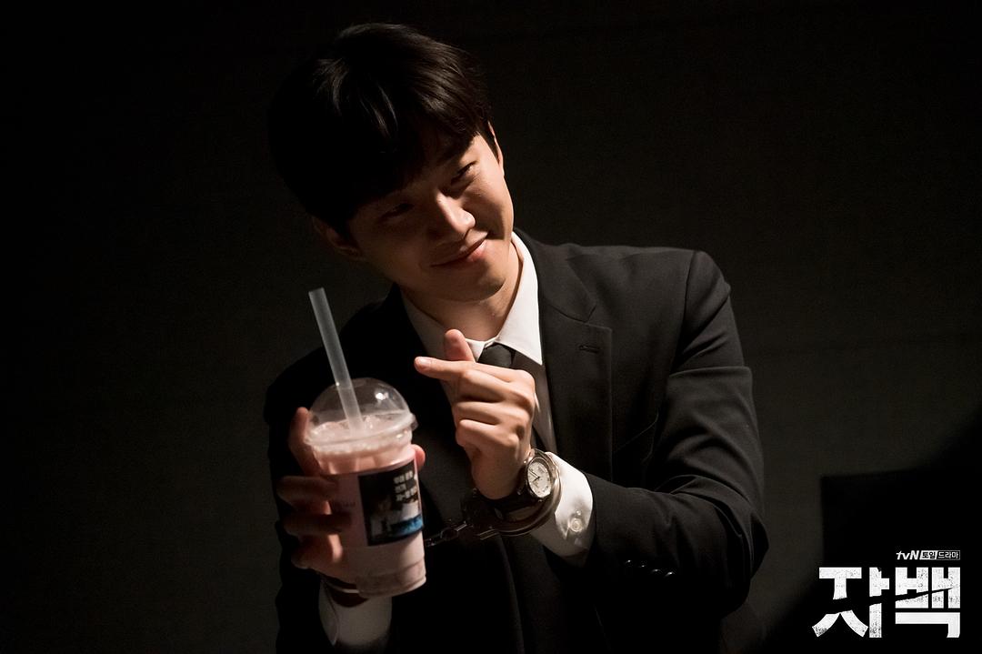 《自白》海报第43张图片