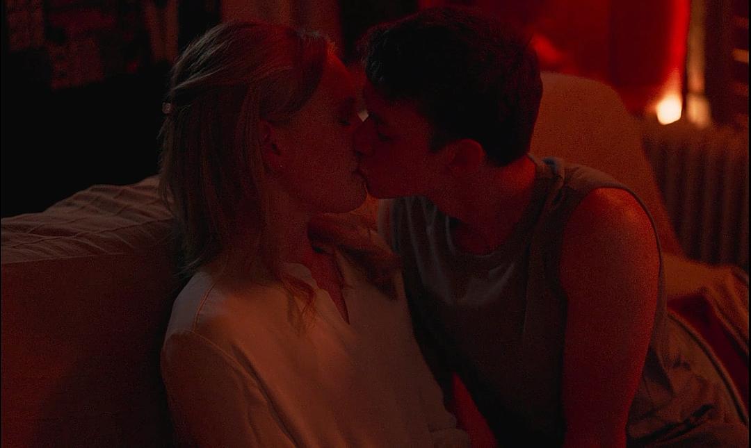 《女孩》海报第35张图片