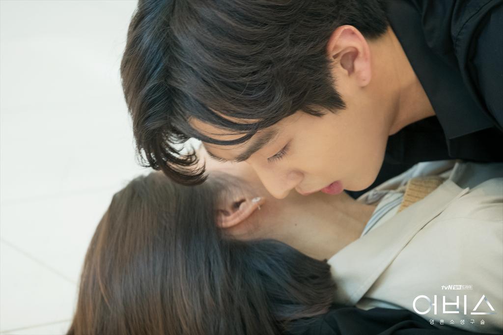 《深渊》剧照第23张图片