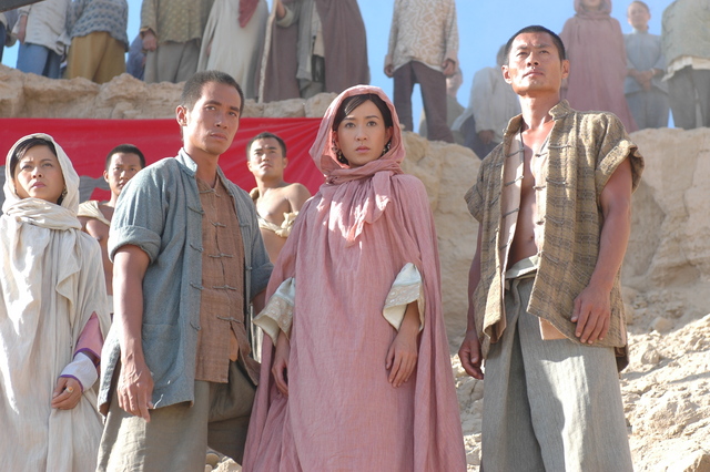 《火舞黄沙》剧照第27张图片