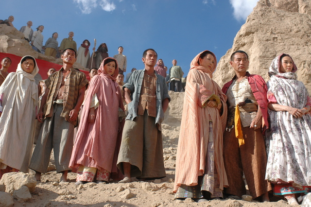 《火舞黄沙》剧照第26张图片