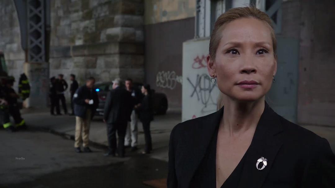 《福尔摩斯：基本演绎法第七季》海报第37张图片