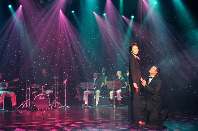 《十万吨情缘》海报第15张图片