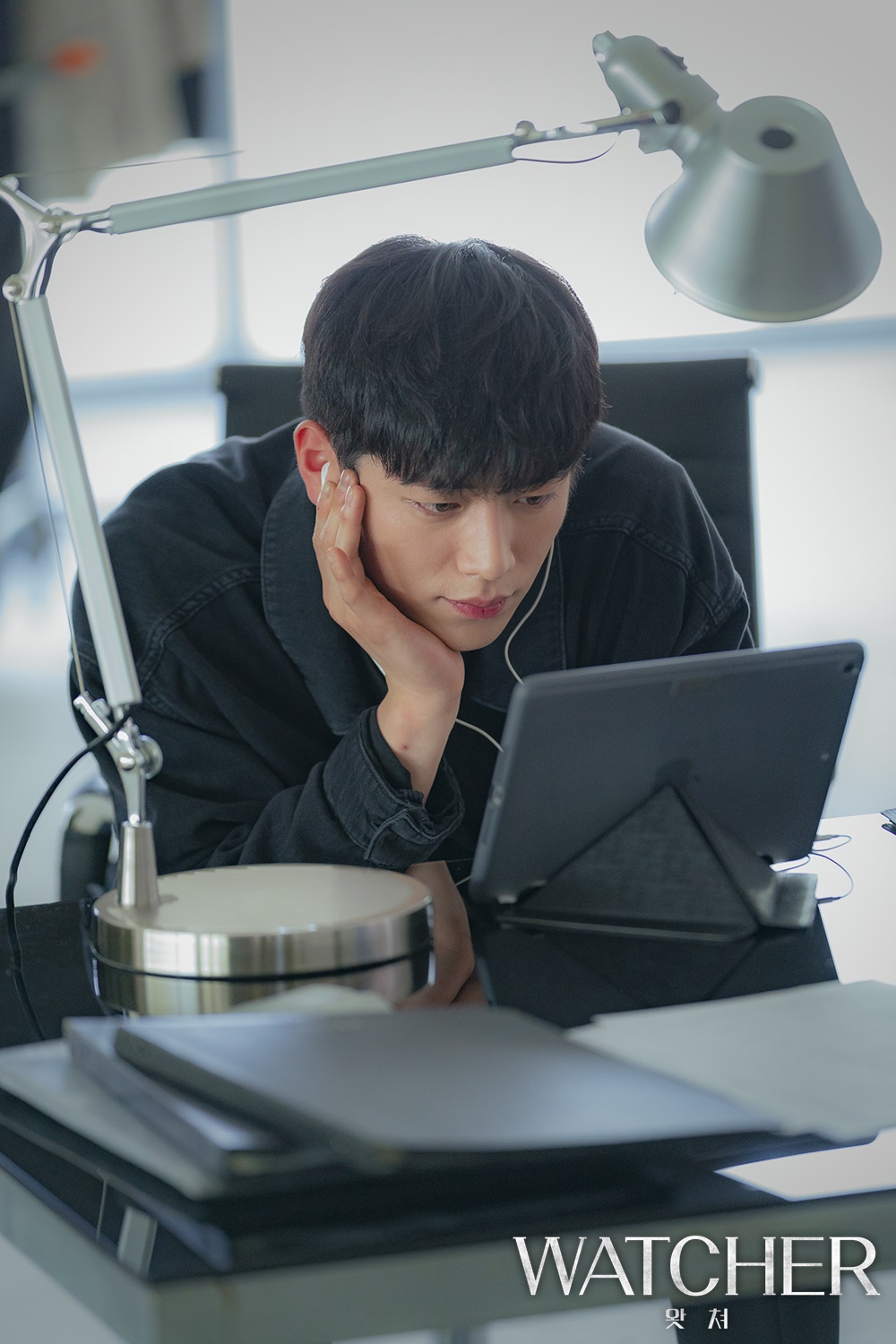 《监视者》剧照