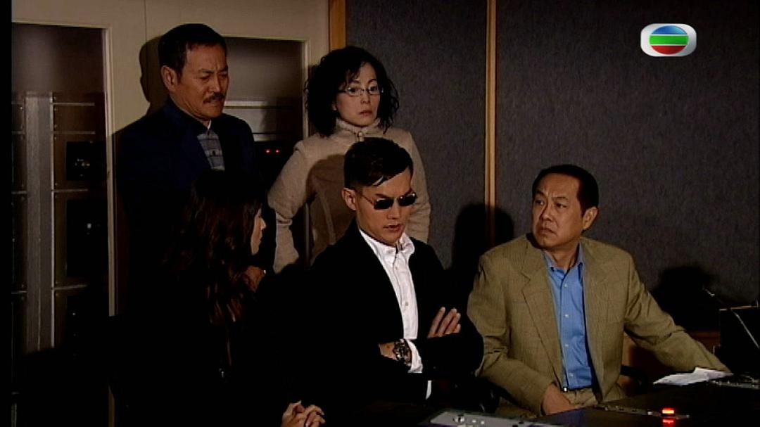 《甜言蜜语》剧照第35张图片