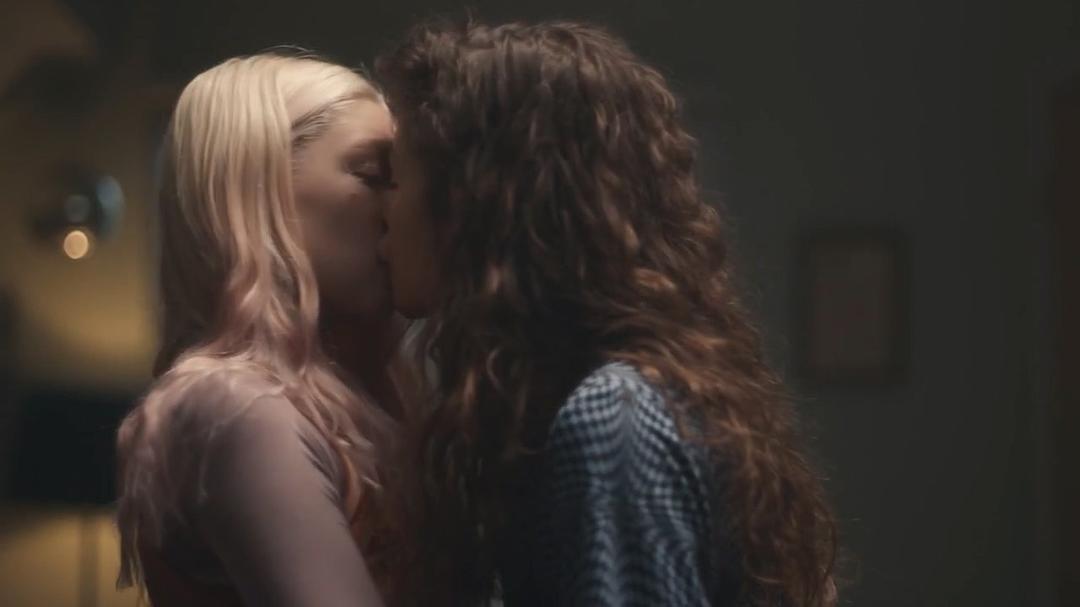 《亢奋第一季》剧照第13张图片