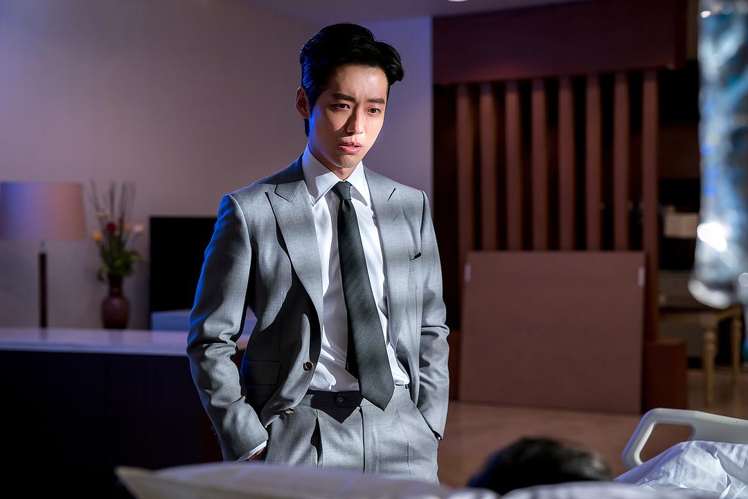 《囚犯医生》剧照第55张图片