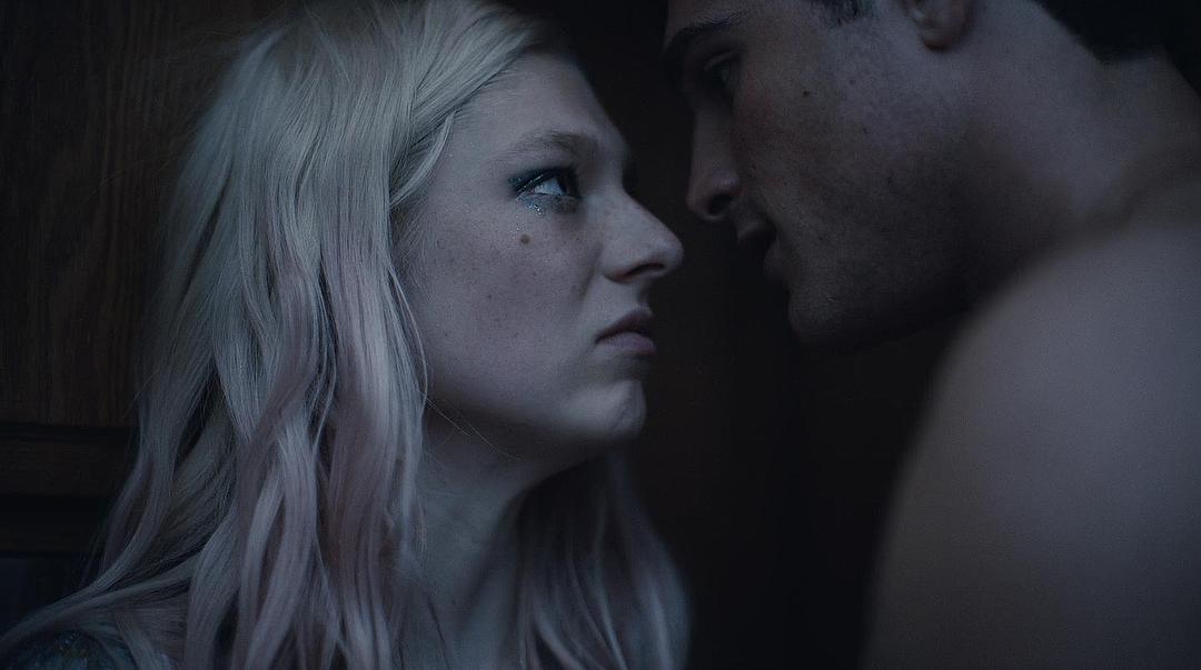 《亢奋第一季》剧照第31张图片