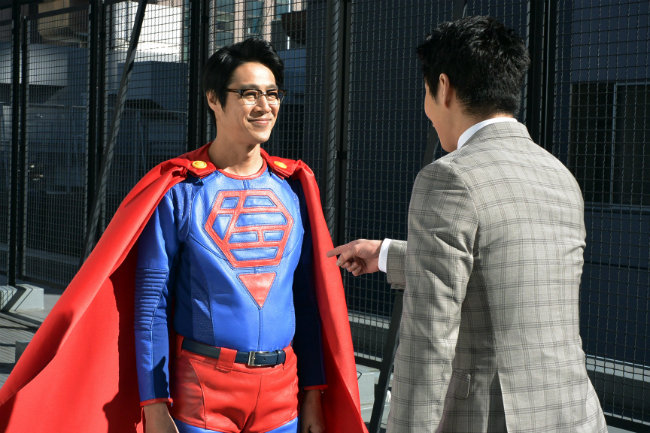 《超级职员左江内氏》剧照