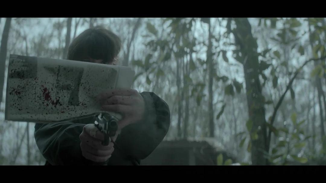 E05.拿起份报纸原来...