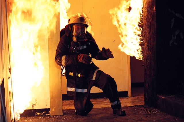 《烈火雄心2》海报第12张图片