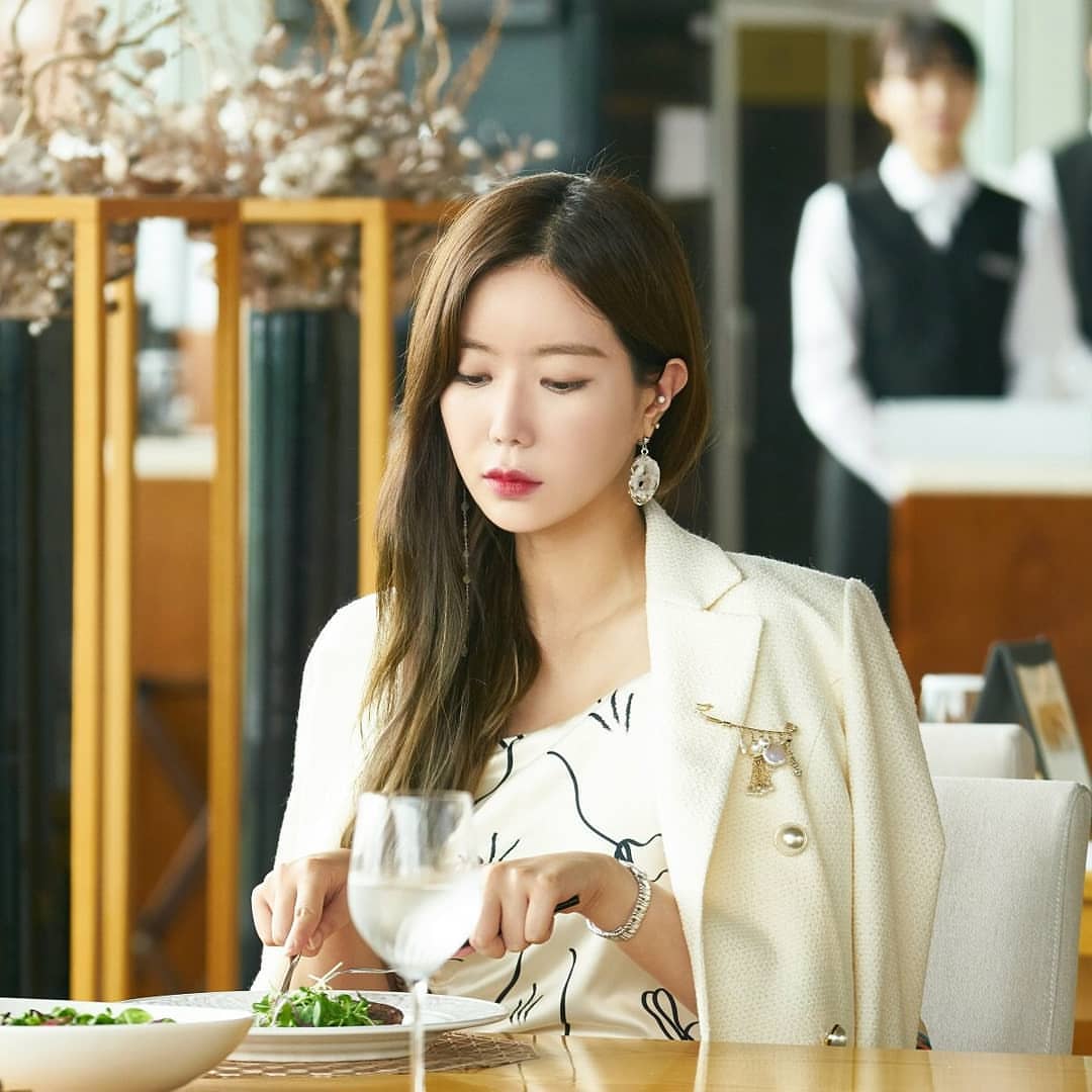 《优雅的家》剧照第45张图片