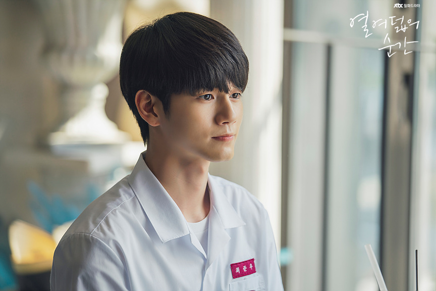 十八岁的瞬间第十二...