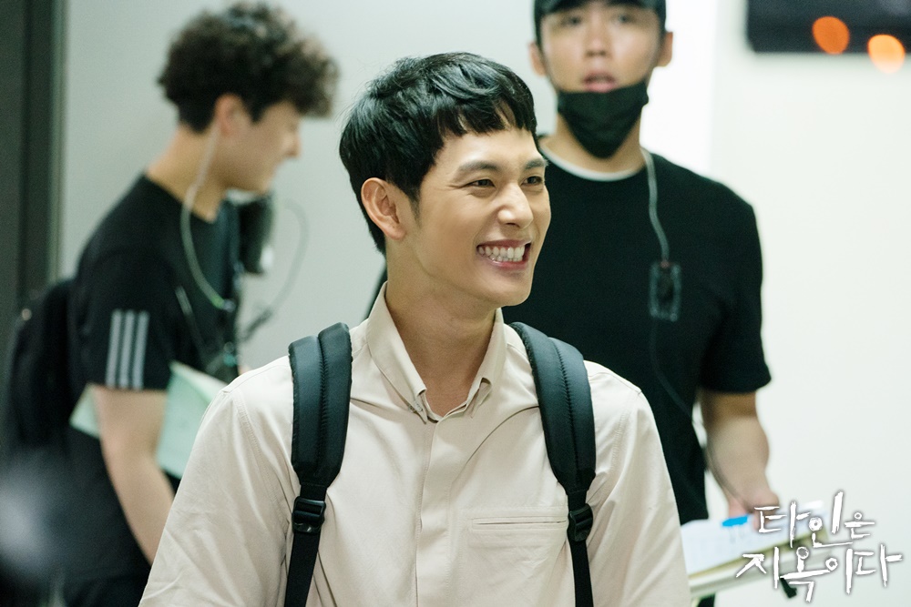 《他人即地狱》剧照第47张图片