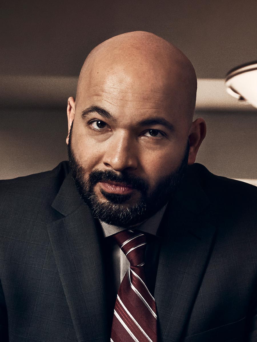 《梅赛德斯先生第三季》海报第38张图片