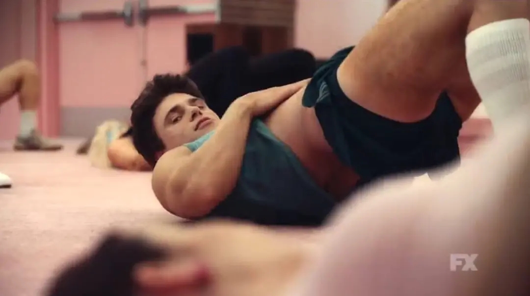 《美国恐怖故事：1984第九季》剧照