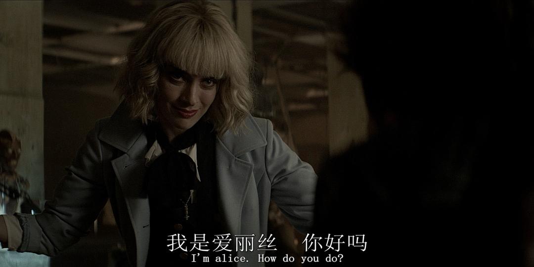 《蝙蝠女侠第一季》剧照第14张图片