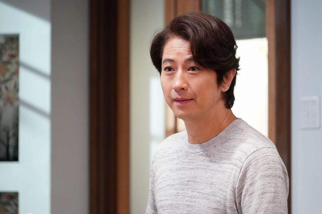 《伪装不伦》剧照第43张图片