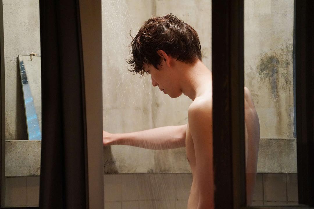 《伪装不伦》剧照第33张图片