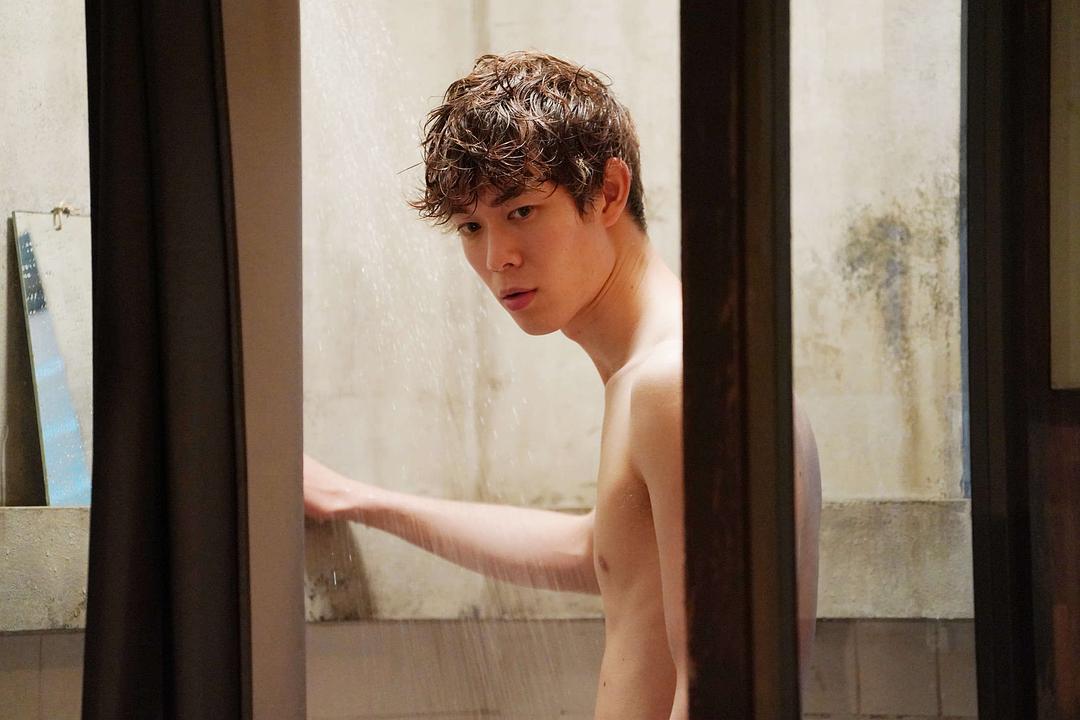 《伪装不伦》剧照第32张图片