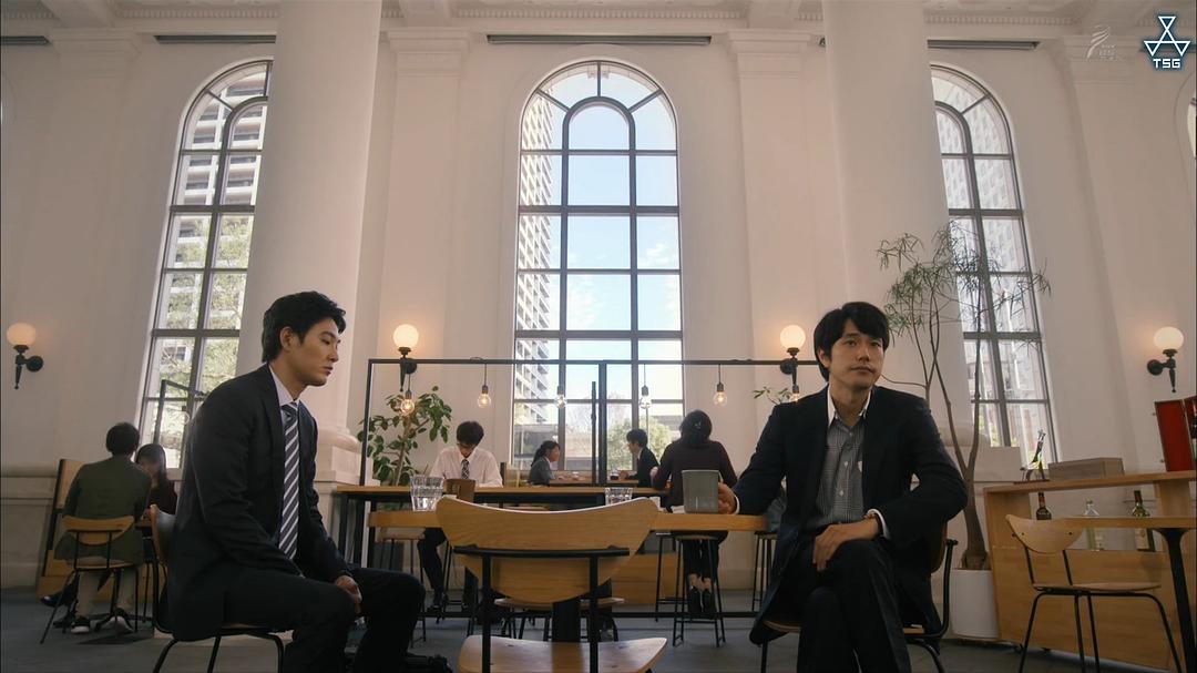 《扭曲的波纹》剧照第28张图片