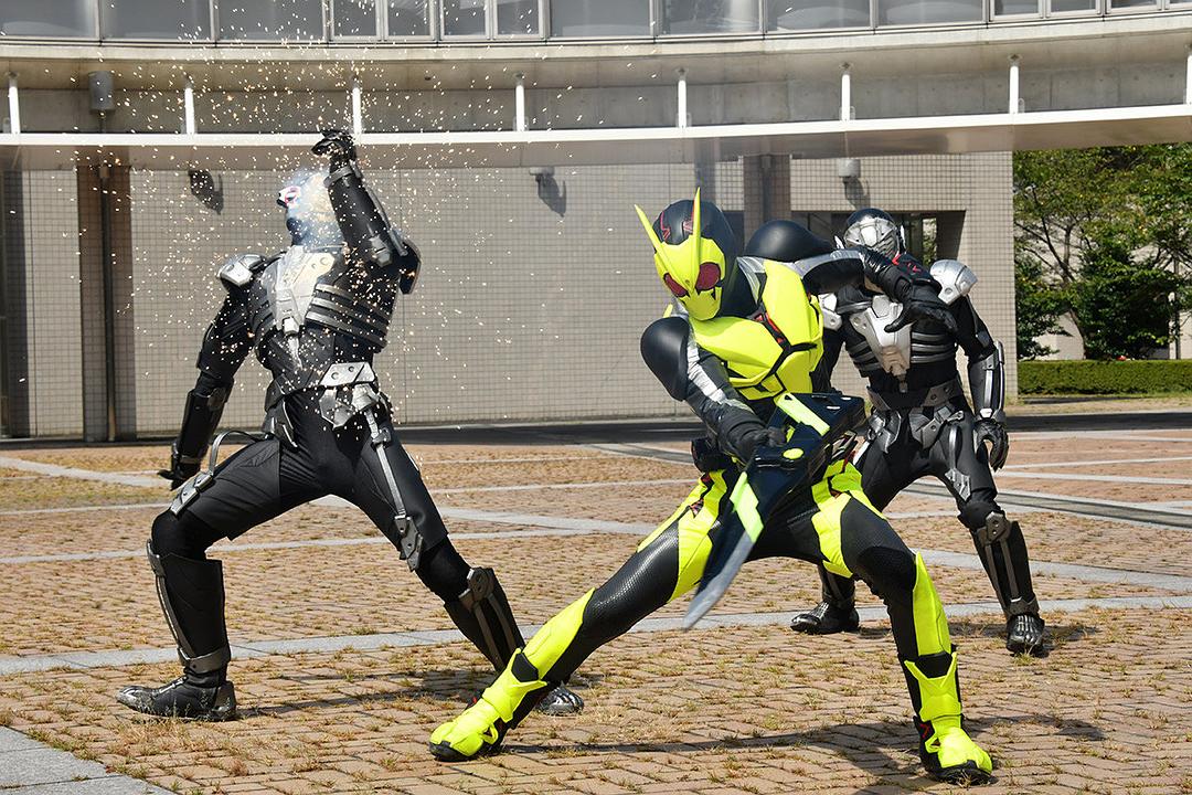 《假面骑士01》剧照第42张图片